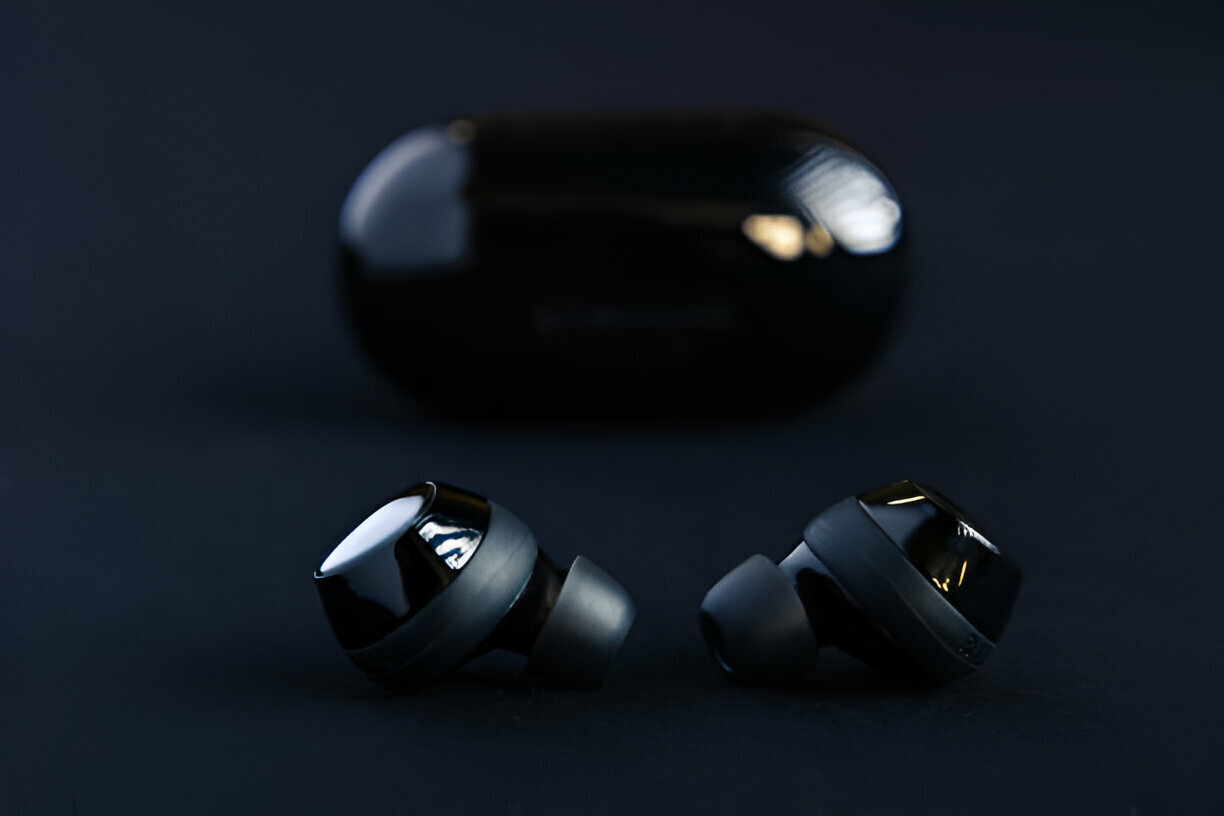 earbuds price in pakistan, mobile accessories in Pakistan, online mobile accessories in Pakistan, Earbuds, Wireless Earbuds, Music Lovers, Music Earbuds